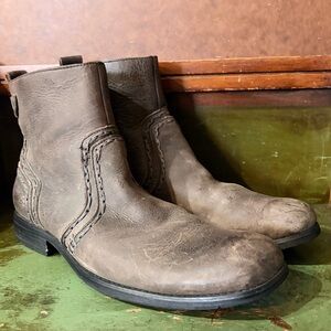 BED|STU Distressed Gray Leather Boots